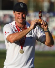 LONDON - AUGUST 23: Andrew Strauss of England poses with the Ashes urn after day four of the npower 5th Ashes Test Match between England and Australia at The Brit Oval on August 23, 2009 in London, England. (Photo by Tom Shaw/Getty Images)
